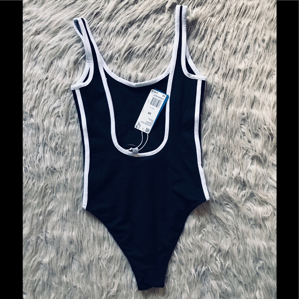 Adidas bodysuit - Picture 4 of 5